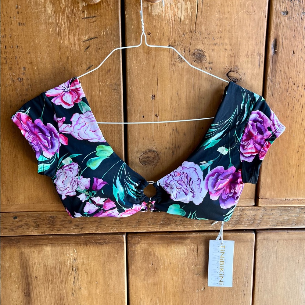 NWT TiniBikini Cap-Sleeve Swim Top, M